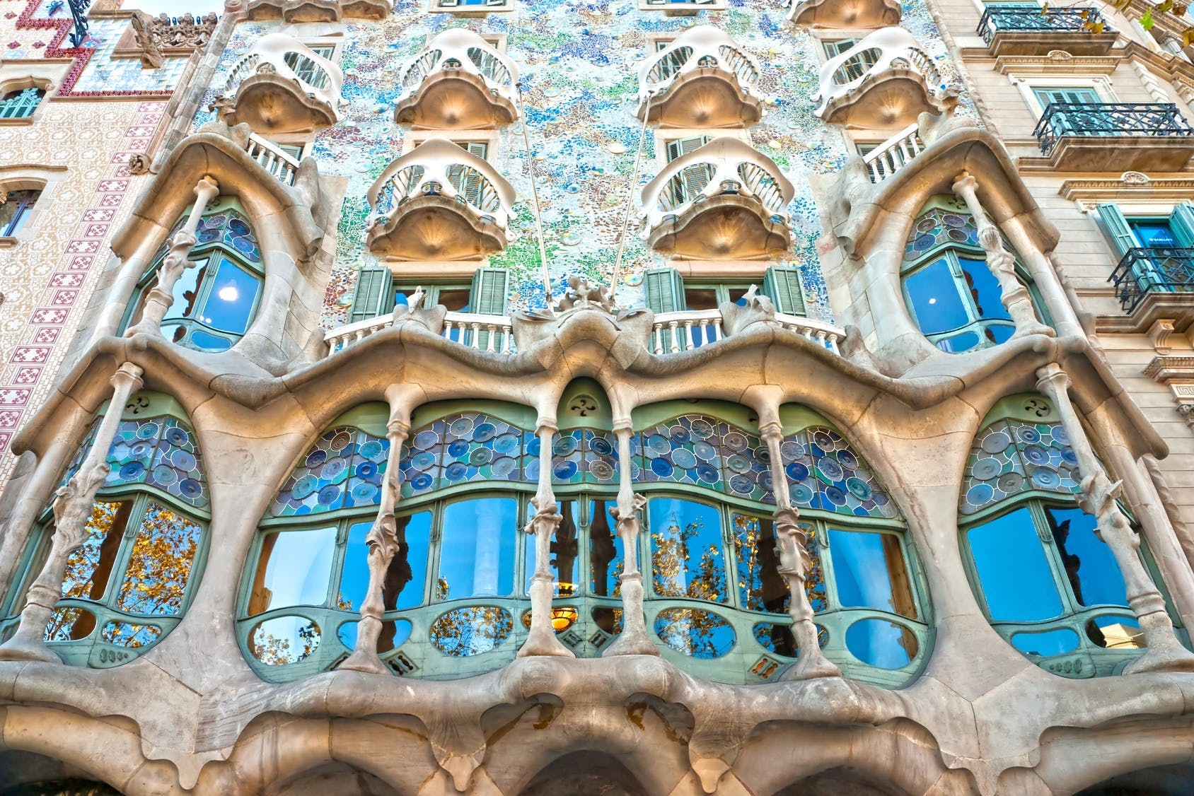 Традиции модерна. Дом Бальо Гауди - Барселона, Испания. Барселона Архитектор Антонио Гауди. Каса Батло. Барселона. Антонио Гауди.